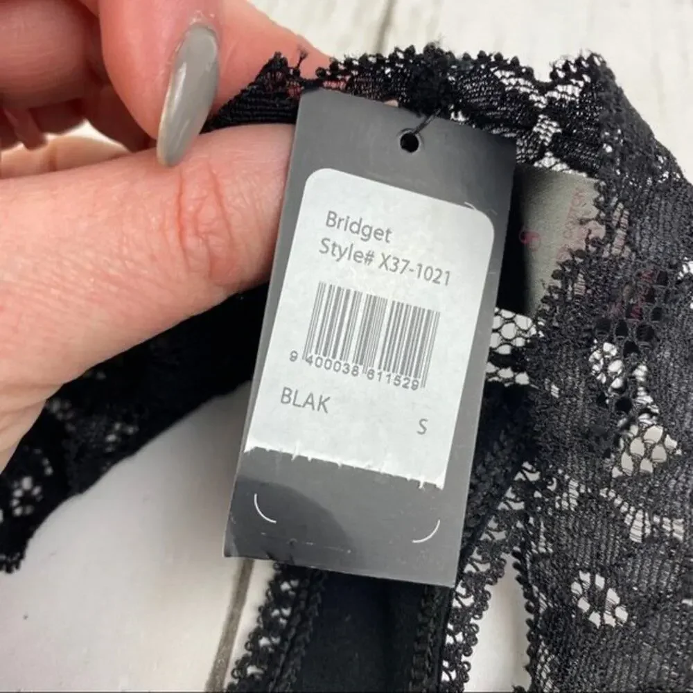 NWT Fredericks of Hollywood Thong Underwear Small Lace Black Bridget Panties Y2K